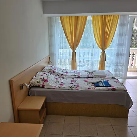 212s Miramar Sunny Appartement