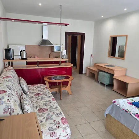 212s Miramar Sunny Appartement Slantchev Briag